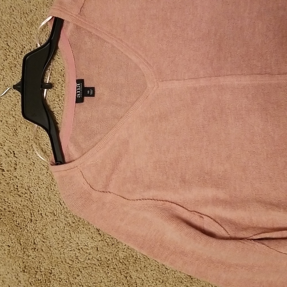 sweater - Picture 2 of 4